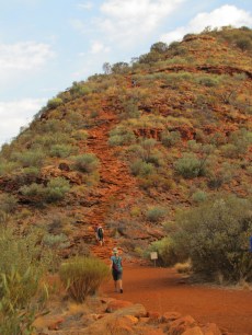 The beginning of our "little day hike" . . . King's Canyon.